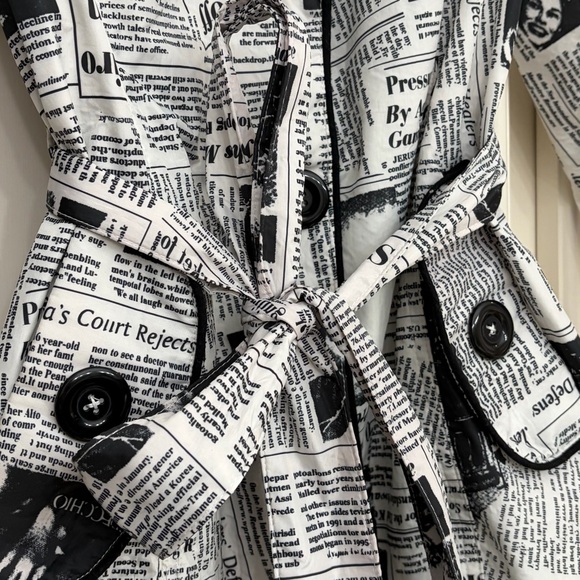 Boutique Belle Australian Art Clothing Newspaper Print Trench Coat Size 10 - Picture 7 of 16